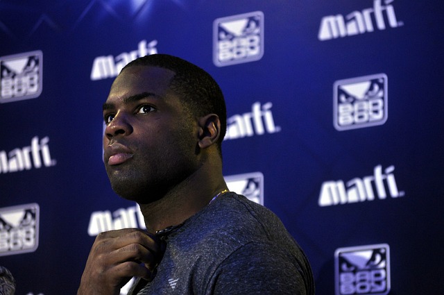 说到膝盖损 说到膝盖损